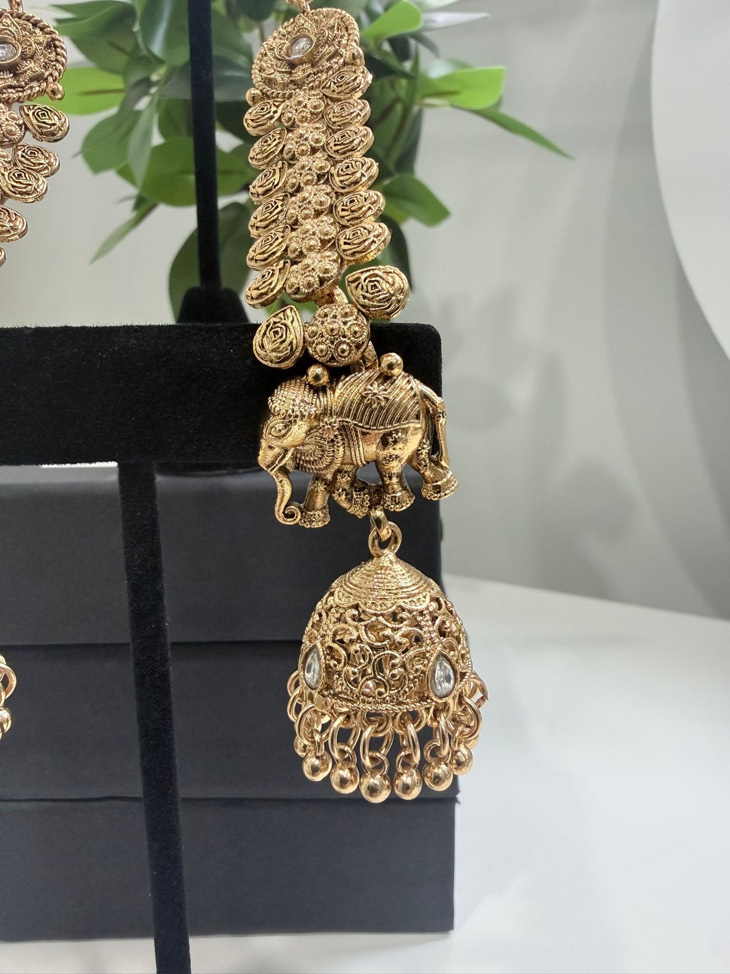 Statement Like Gold Earrings