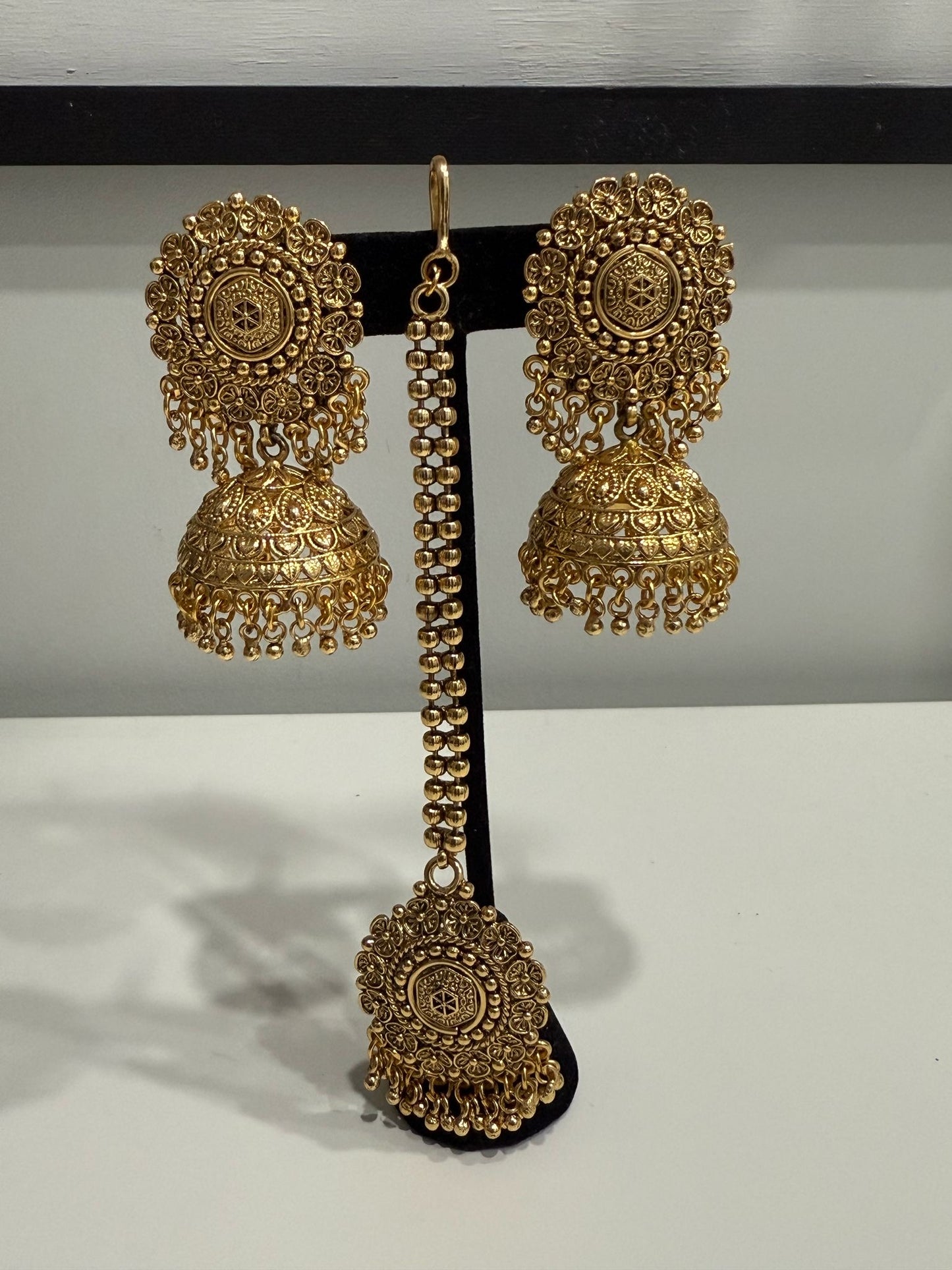 Chumki Earring and Tikka Set