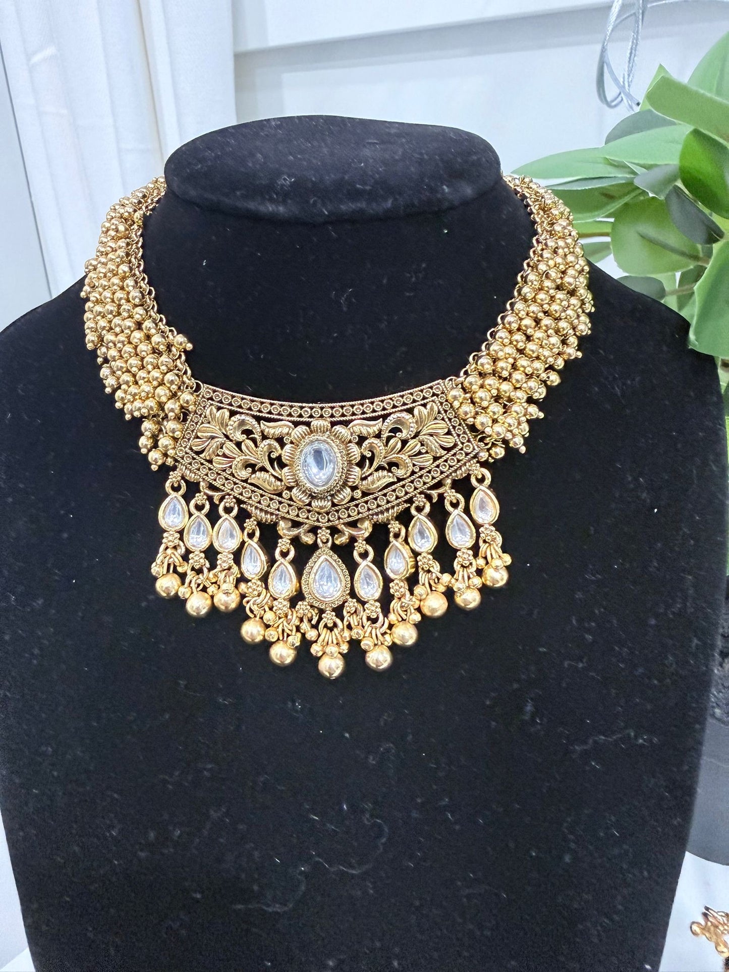 Kundan and Gold set