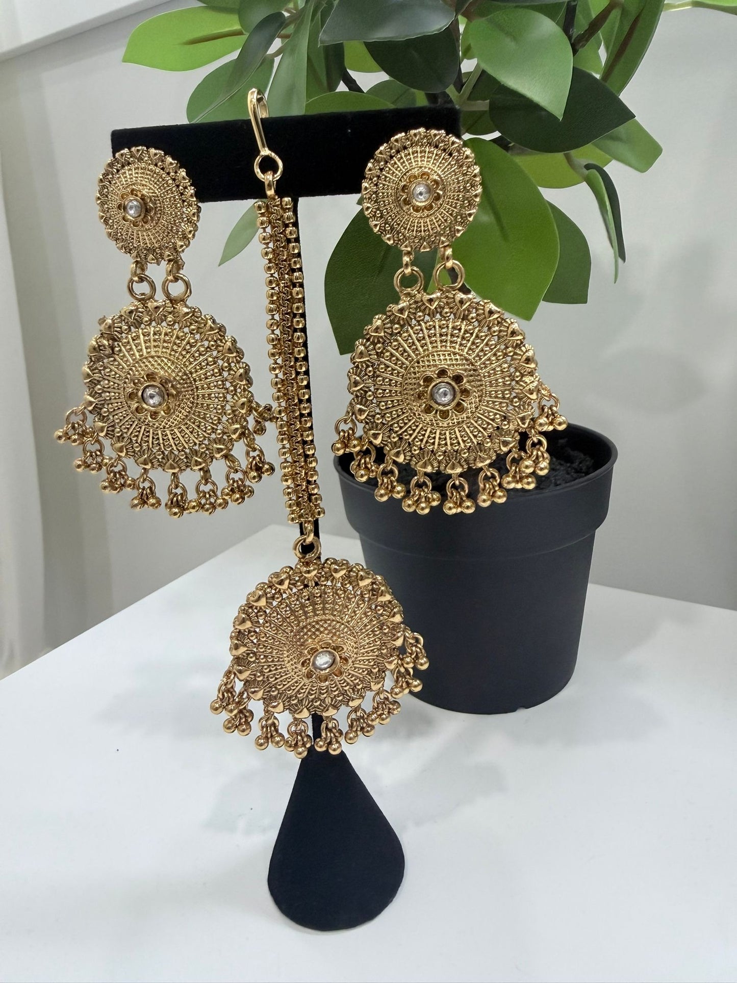Like Gold Earrings and Tikka