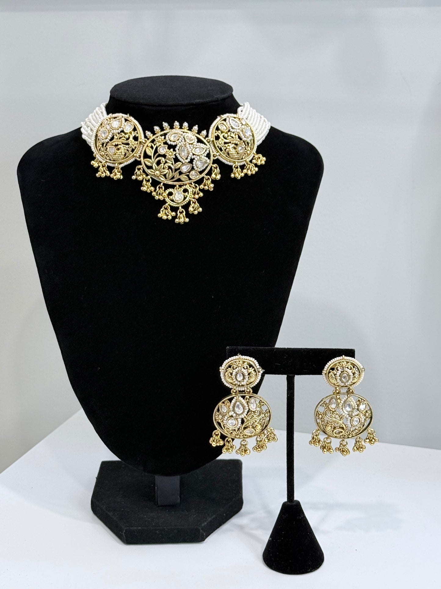 Statement Gold, Kundan and Pearl Set