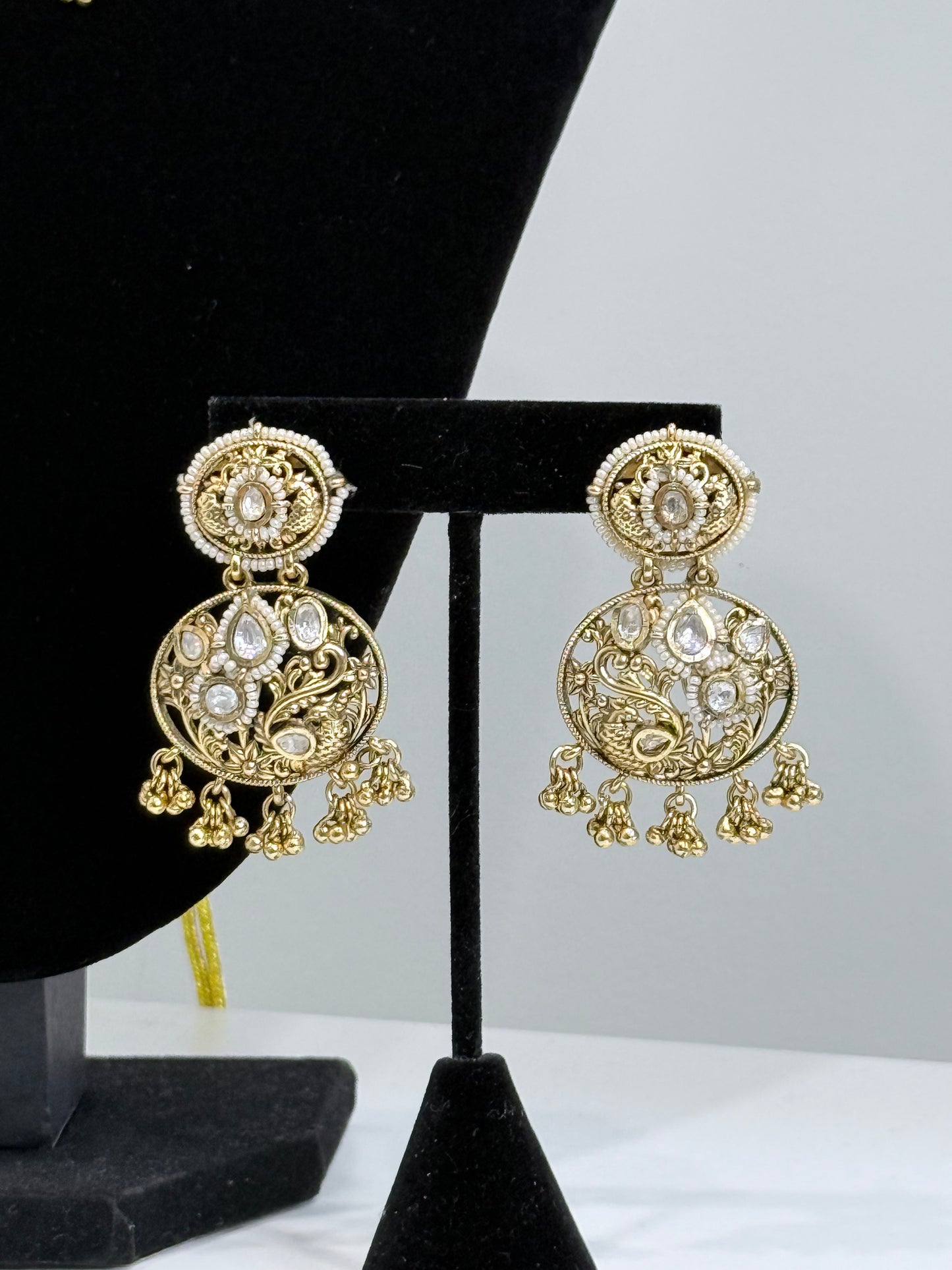 Statement Gold, Kundan and Pearl Set