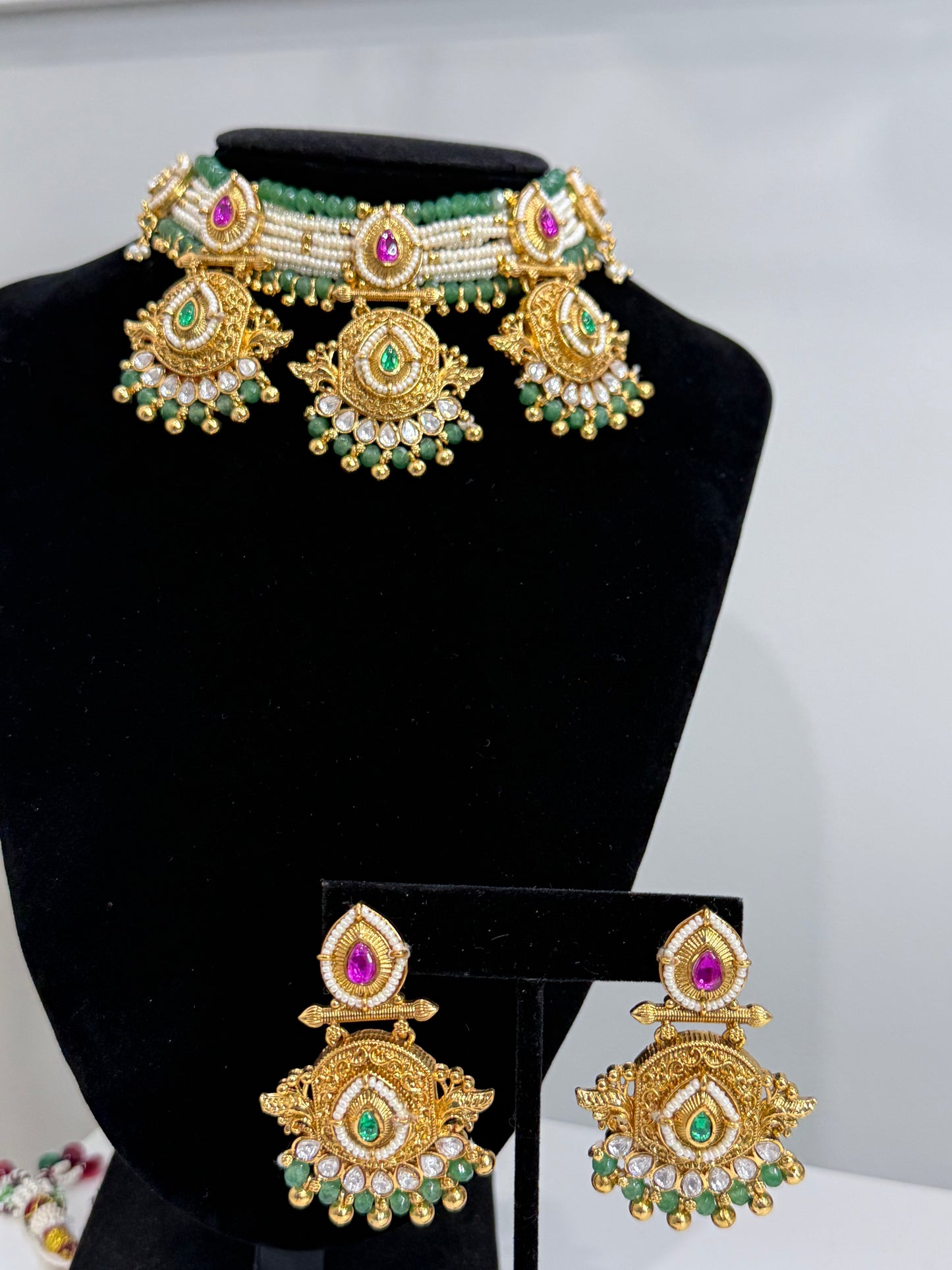 Beautiful Heritage Set - White and Green Stone on Gold