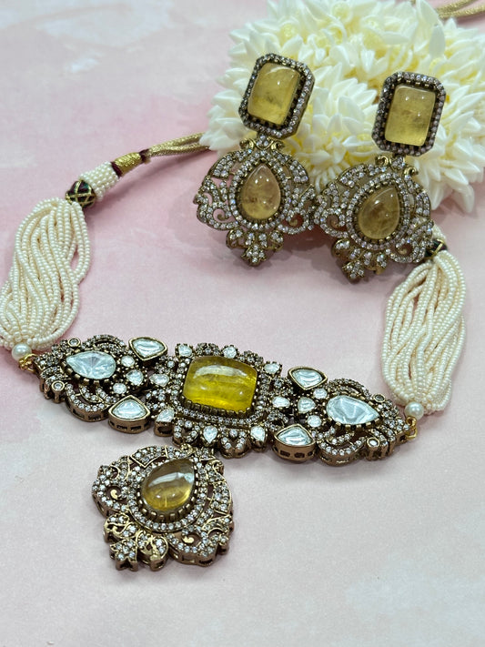 Royal Yellow Stone Set
