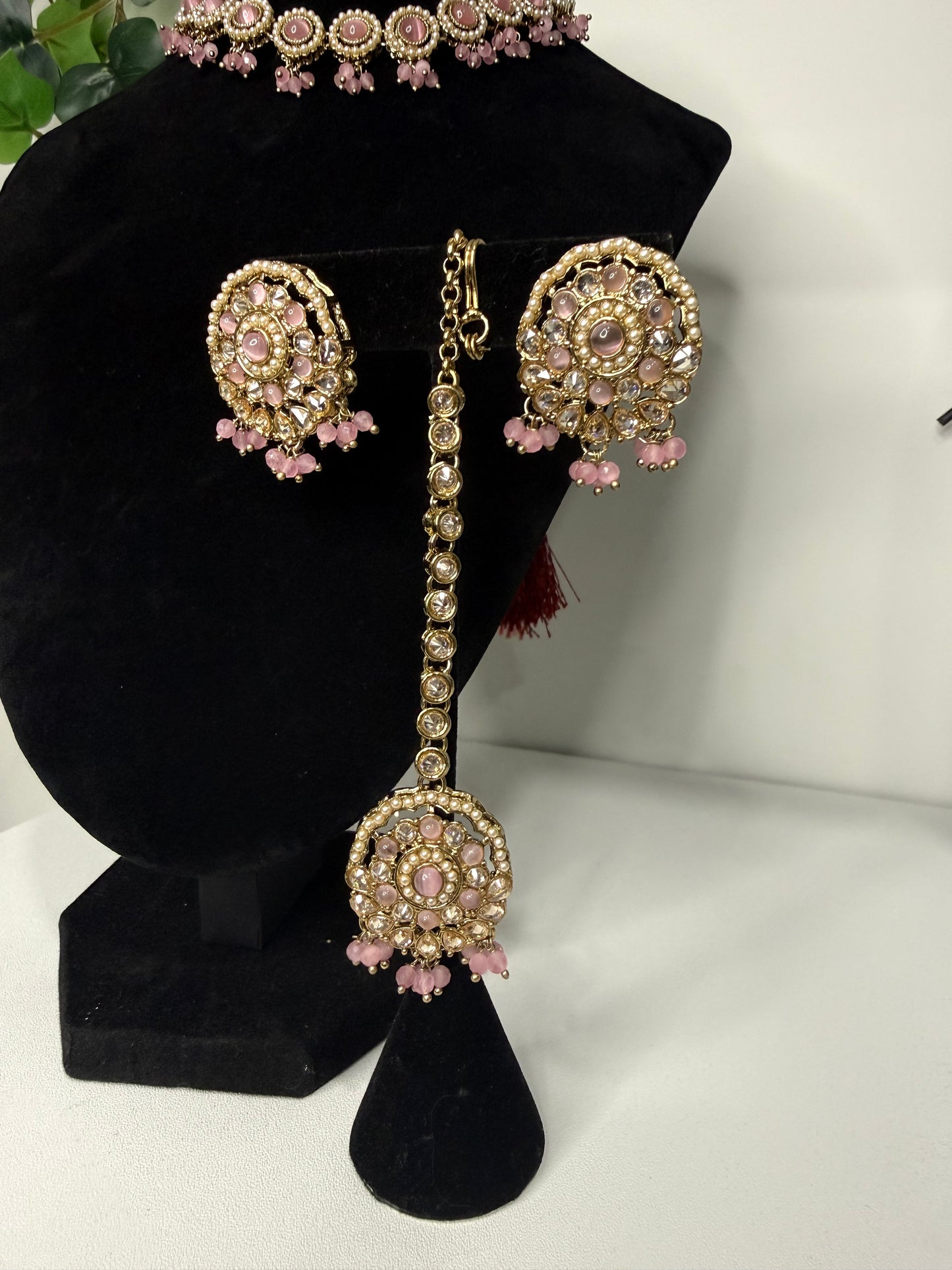 Delicate Pink Set with Studs and Tikka