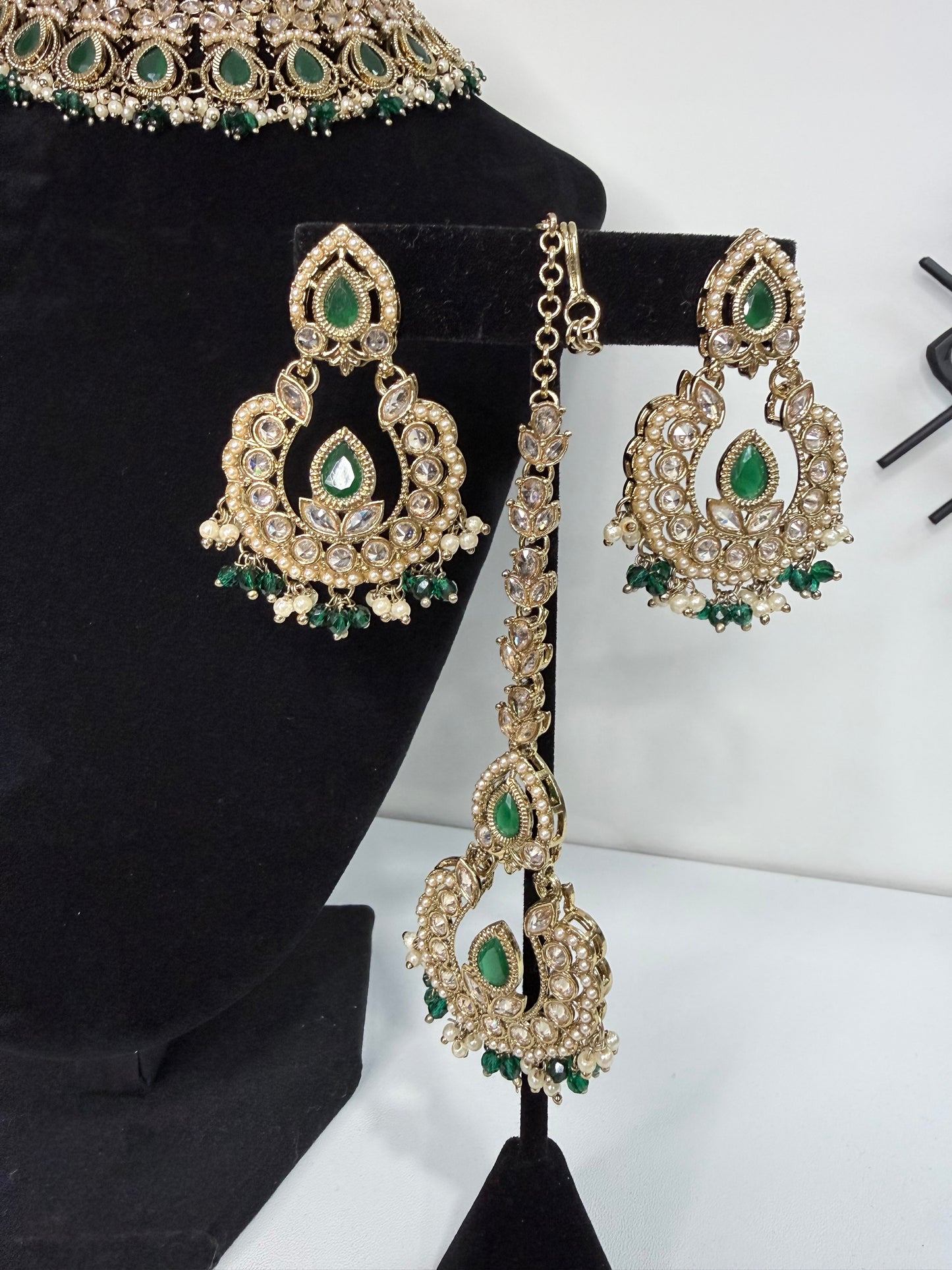 Green Stone Choker Set with Tikka