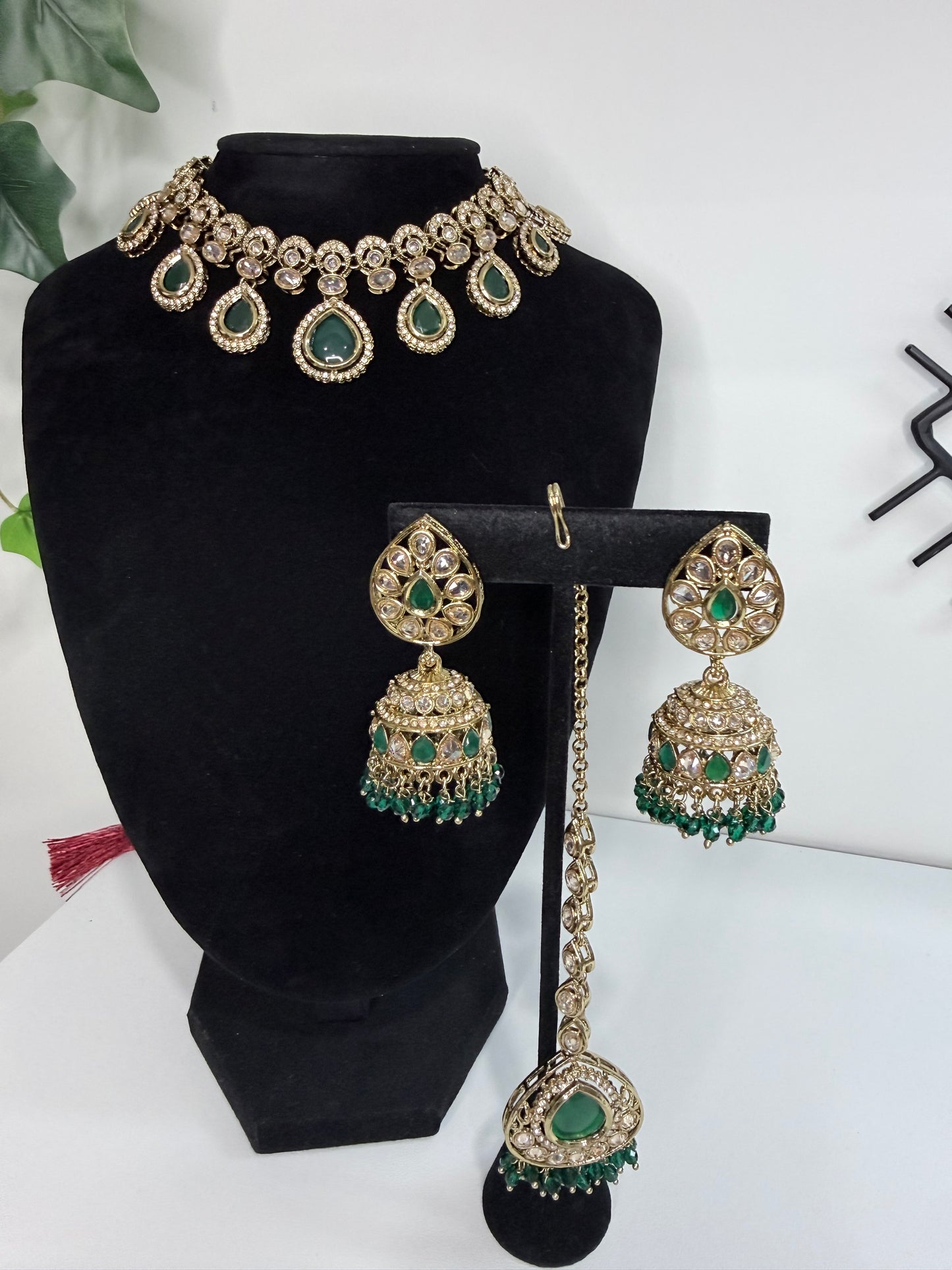 Green Stone Choker Gold Set with Tikka