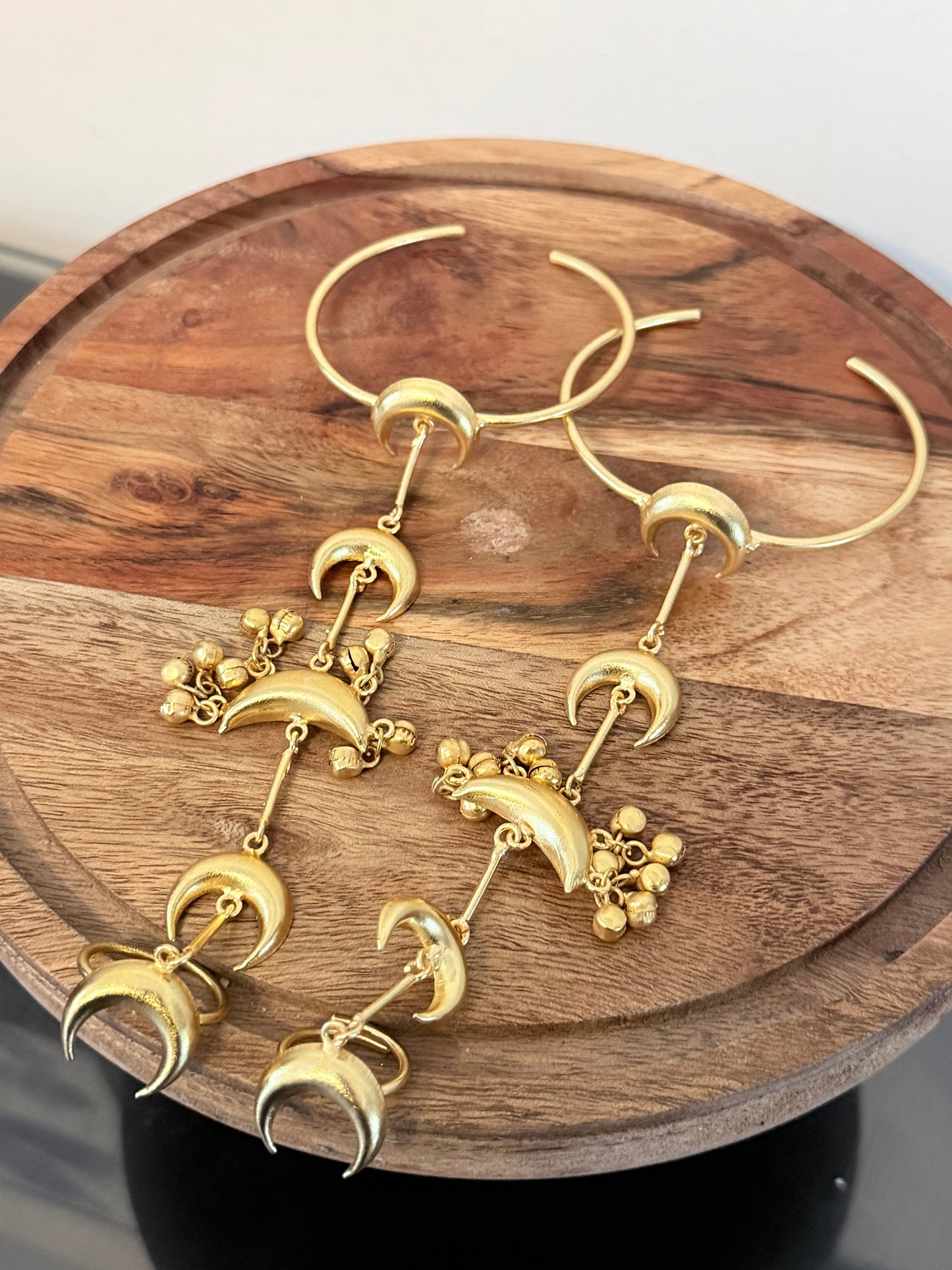 Trending Gold Hand-Piece