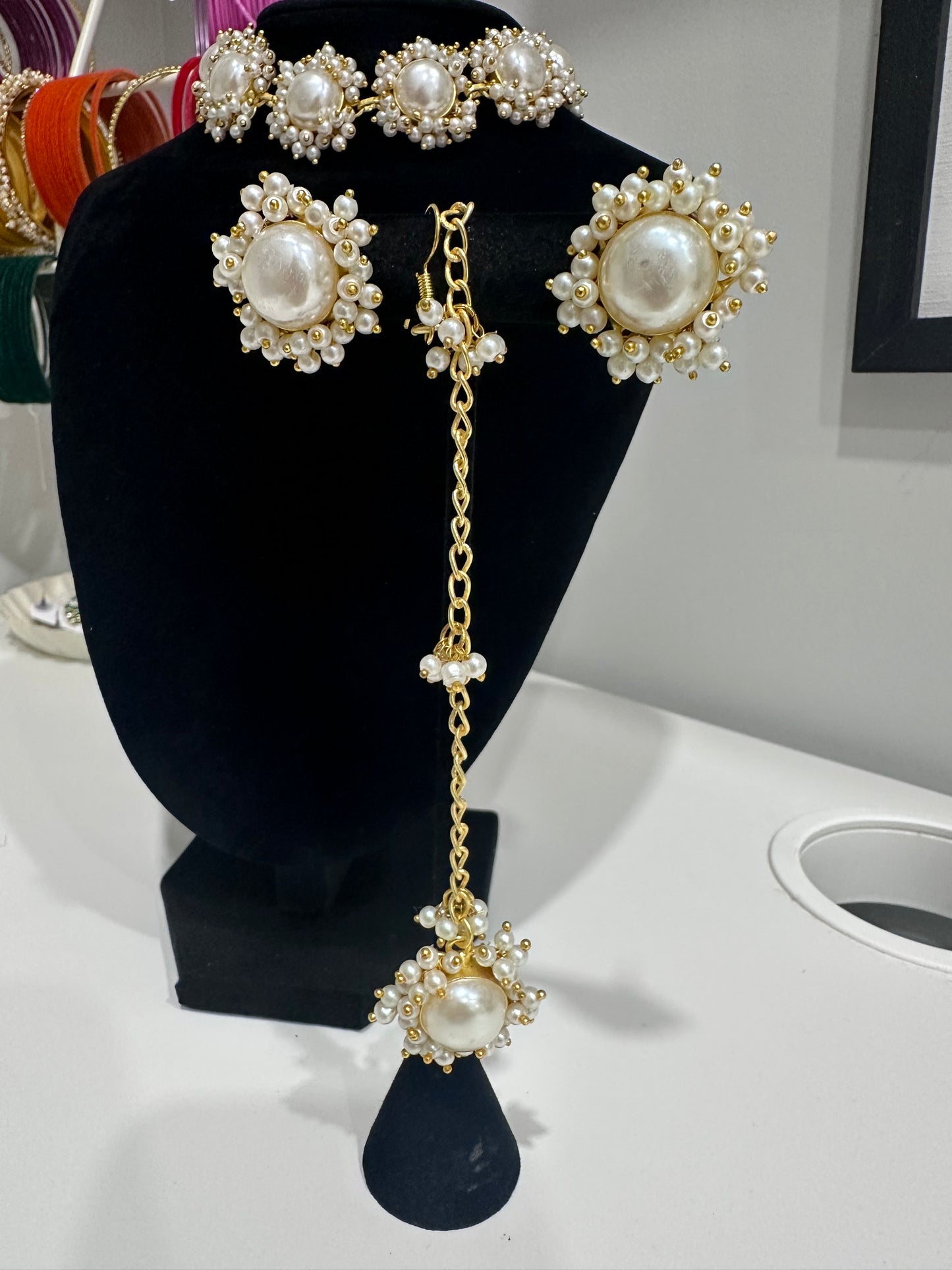 Pearl Stone Set with Studs and Tikka