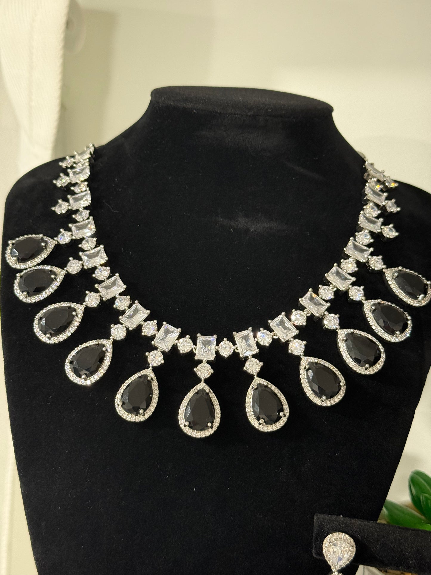 Black and Silver Set