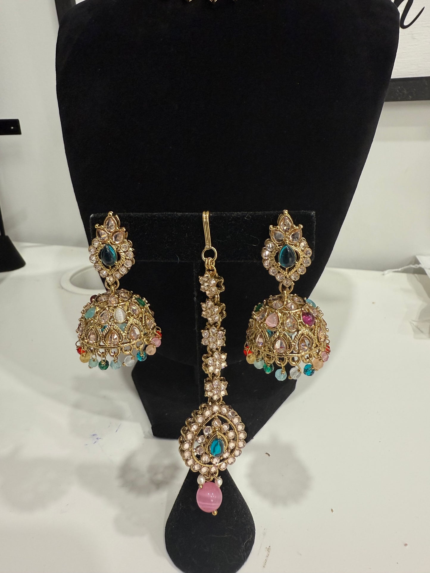 Multi-Coloured Set With Chumki Earrings and Tikka