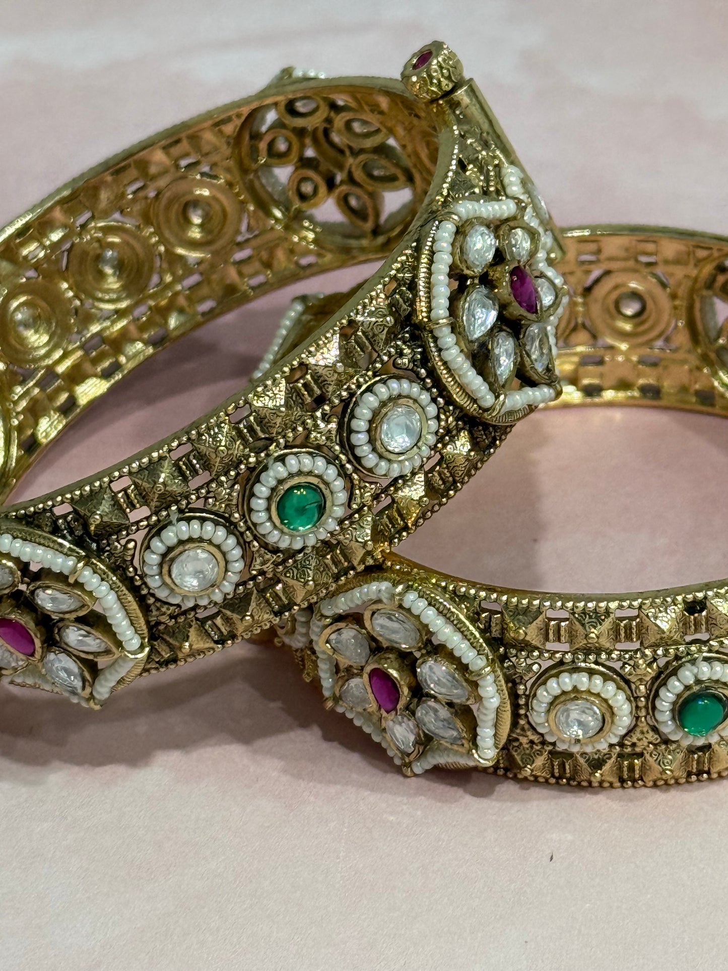 Emerald & Ruby Screw-on Bangle 2-4