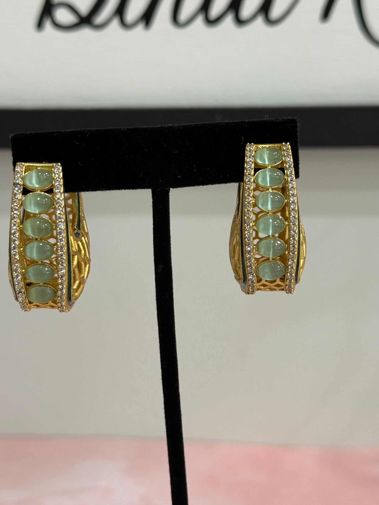 Intricate Mint Valiyan