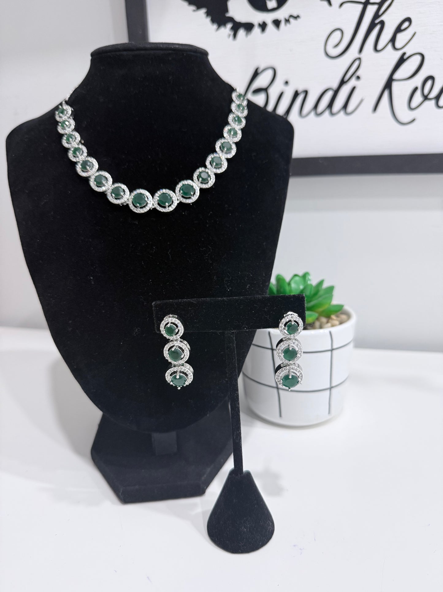 Silver Based Emerald Stone Set