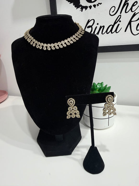 Cubic Zirconia Stone Set In Gold Polish